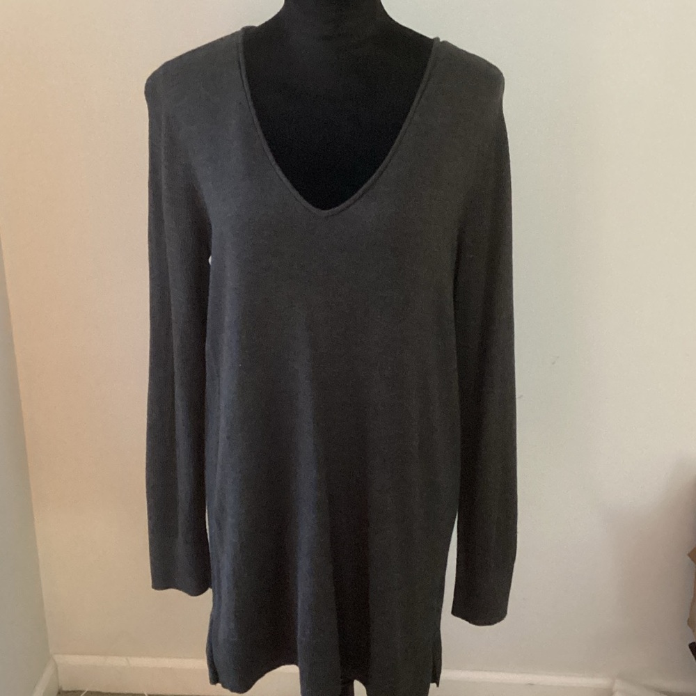 LOFT Dark Gray vneck tunic sweater